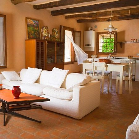 La Casa Di Laura Appartement Castelcucco Buitenkant foto