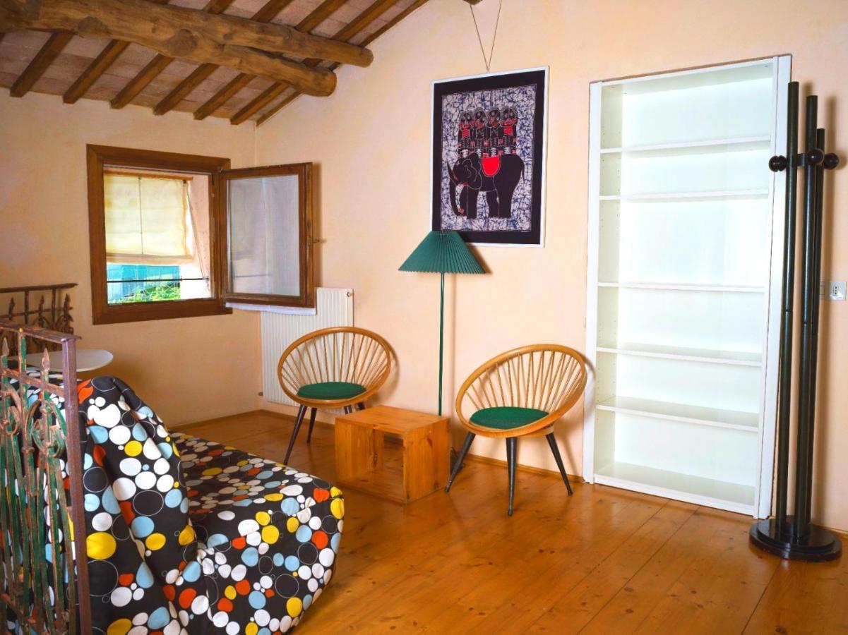 La Casa Di Laura Appartement Castelcucco Buitenkant foto