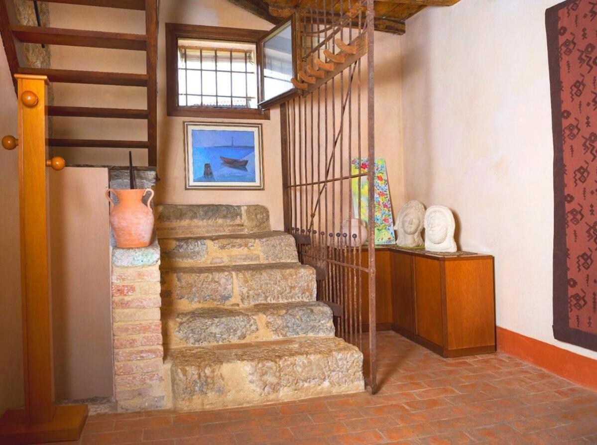 La Casa Di Laura Appartement Castelcucco Buitenkant foto